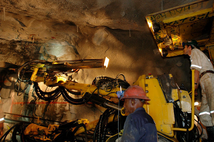 AngloGold Ashanti tightens quarantine policy after Ghana worker gets coronavirus 1