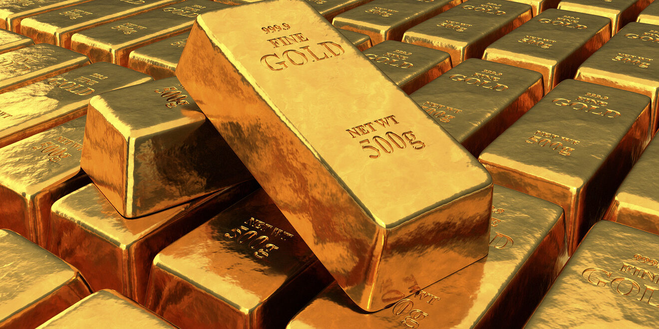 Gold price tops $1,900 on surging coronavirus cases 1