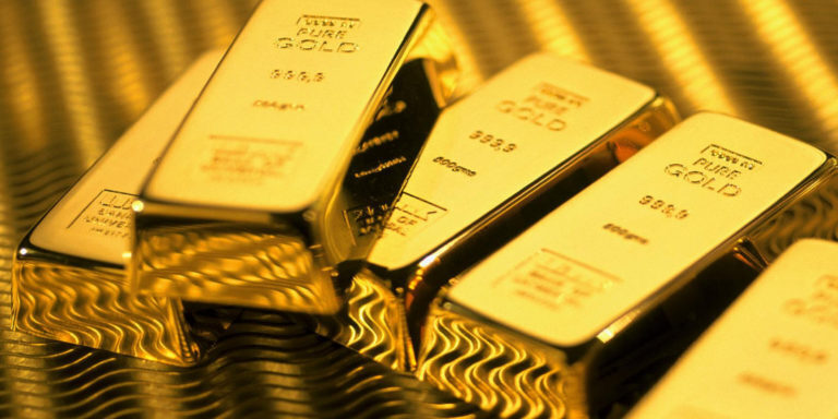 Gold price pulls back following US stimulus deal 1