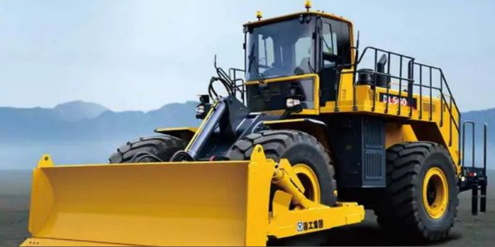 XCMG delivers its largest dozer to Mongolia 1