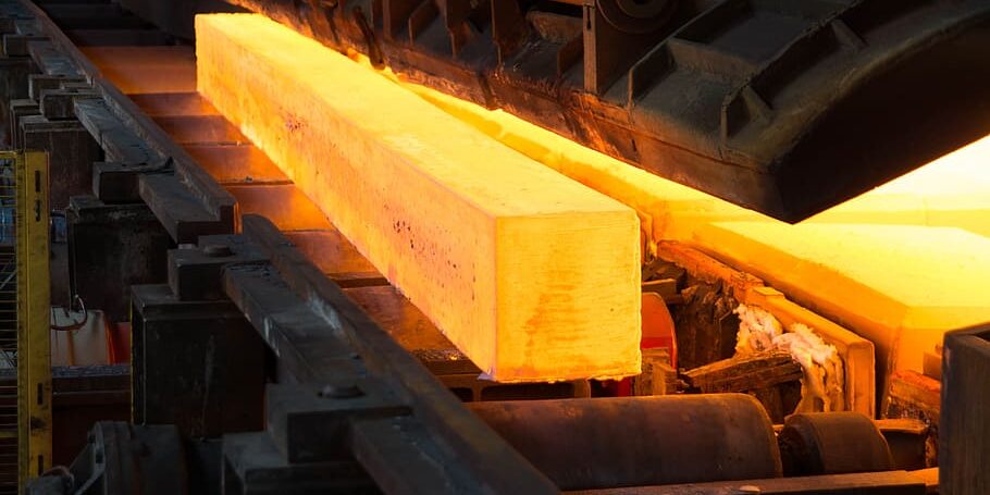 Iron ore price in full retreat as Chinese steel starts to pile up 1