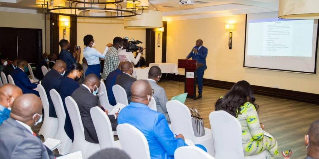 DRC: Minister of Mines discusses with miners on the issue of mineral processing at national level 8