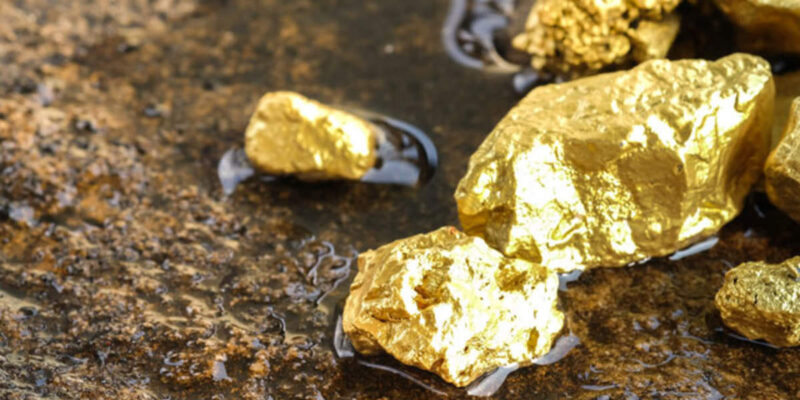 Ghana's mining sector shrank and gold production fell in 2020, industry body says 1