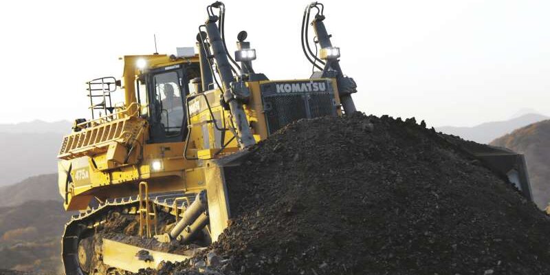 Komatsu dozer 10% more productive 1