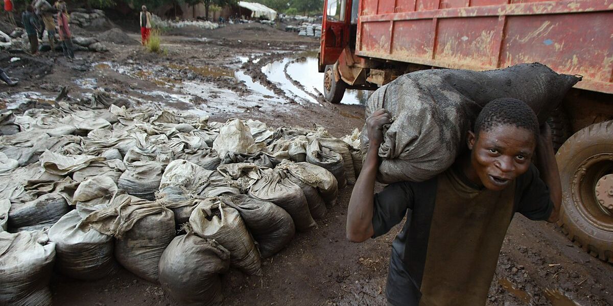 Workers report “colonial-era” abuse at Congolese cobalt mines 1