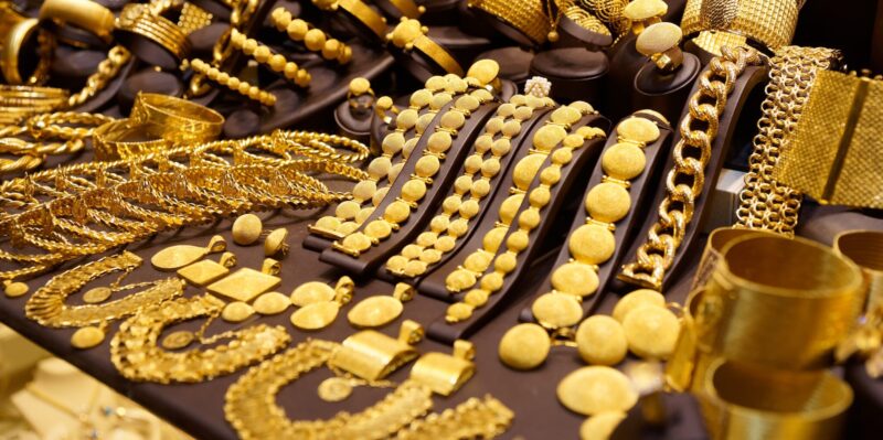 Gold price holds near 8-month high as investors monitor Ukraine crisis 1