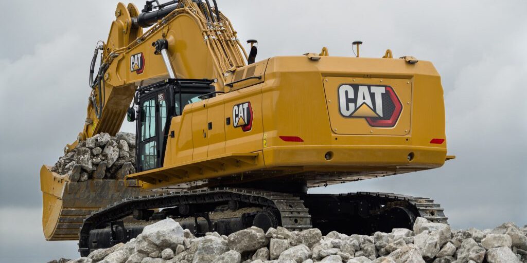 Caterpillar warns of weaker China demand as lockdowns bite 2