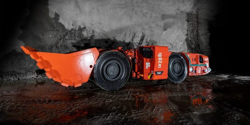 Sandvik gets low with Toro LH208L 1