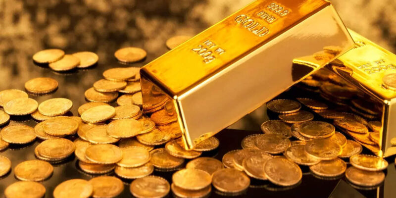 The price of gold is close to 2000 USD per ounce on the international market 1