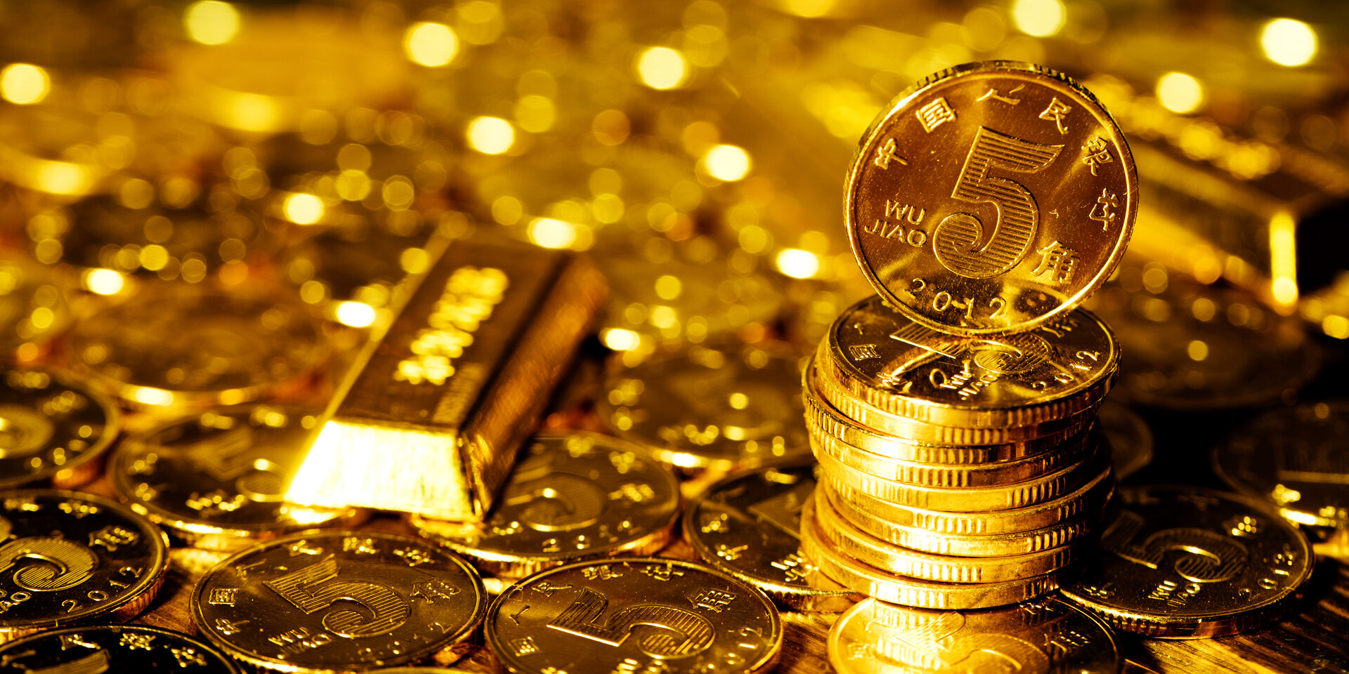 Gold teeters above $1 800 as lower yields counter dollar strength 1