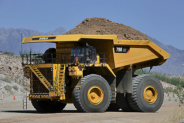 World’s Top 10 biggest mining dump trucks 4