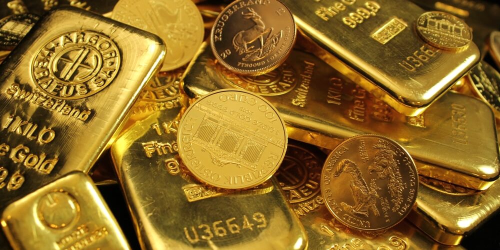 Gold price nears 11-month low with dollar winning battle of havens 1