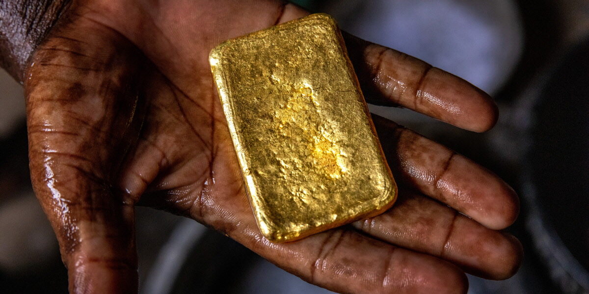 Zimbabwe offers target-beating incentive for biggest gold miners 1