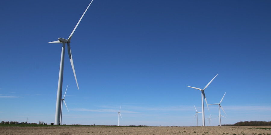 Most Canadians see clean energy as safer, more affordable than fossil fuels 1