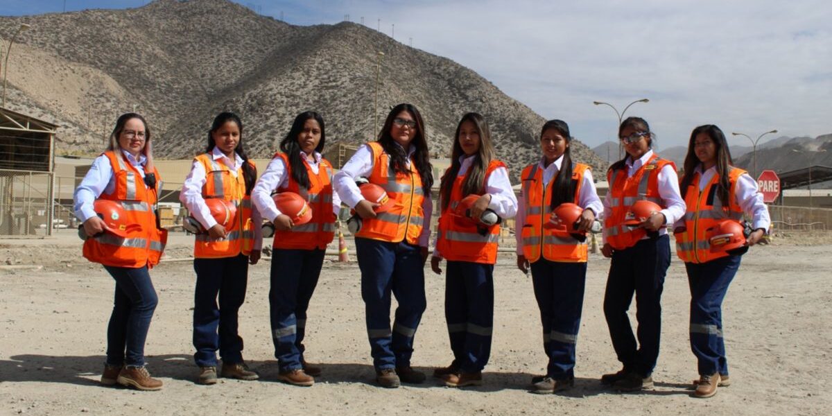 All-Female Crew Completes Planned Maintenance on Cat Truck 1