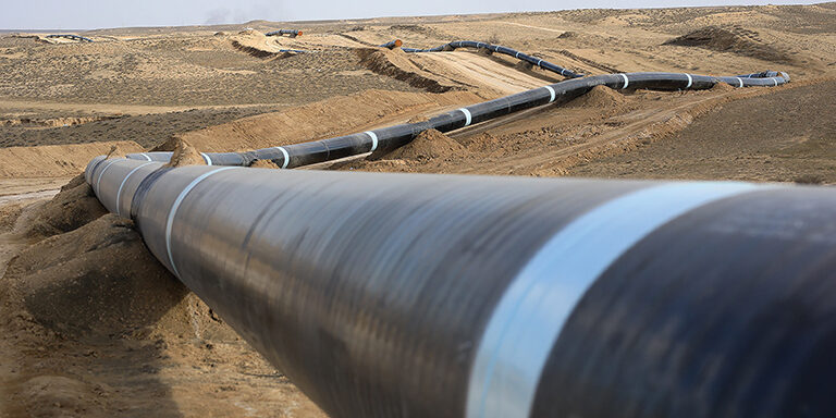 Uganda Approves Building Of Contentious Oil Pipeline With The Issuance Of A Permit. 1