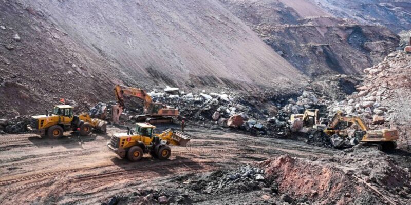 More bodies found in China Mine collapse, More Personnel Remain missing  1