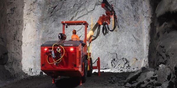 Sandvik chooses Cat engines to power drilling machines 1