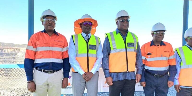 President Félix Tshisekedi visits the Jwaneng Diamond Mine in Botswana ...