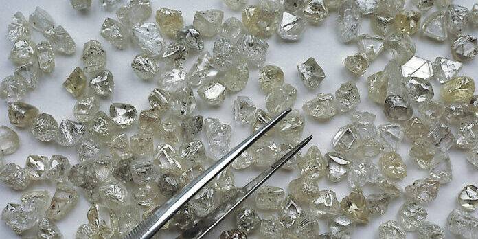 De Beers renews diamond sales deal with Botswana 1