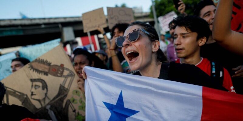 Panama union workers block highways over FQM contract 1