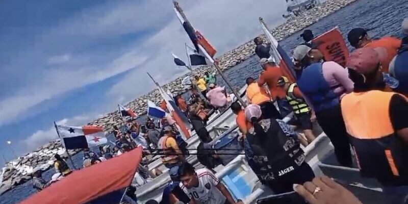 Panamanian protesters break into international port used by FQM 1