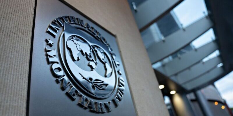 IMF Analysis: Global Economy Shows Resilience Amid Uneven Growth 1