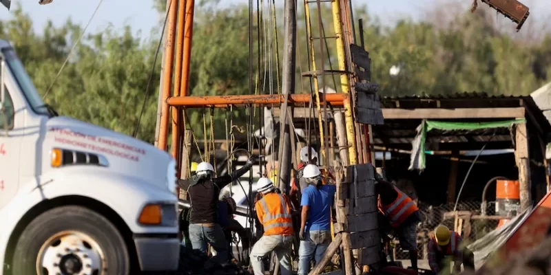 Zambian Miners Trapped in Flooded Shaft 1