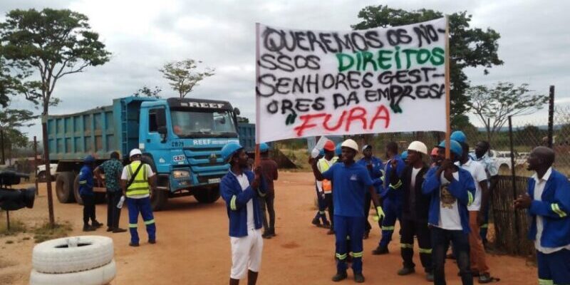 Workers in Mozambique block entrance to ruby mine 1