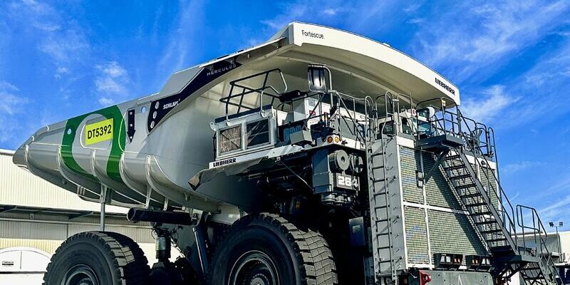 Fortescue’s hydrogen-powered Liebherr T 264 haul truck prototype drives on hydrogen for first time 1