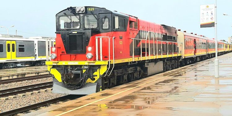 Train Derailment on Angola’s Lobito Corridor Disrupts Copper and Sulfur Transport 1