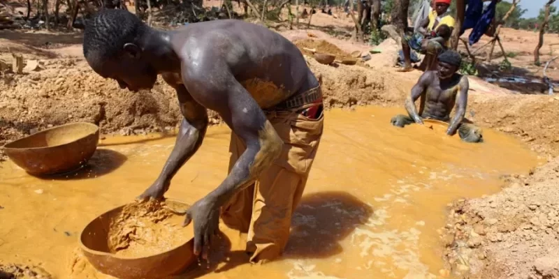 Senior Chief Shakumbila Urges Govt Action on Illegal Gold Mining in Mumbwa 7