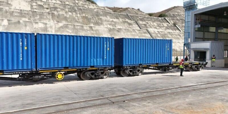 Angola’s Lobito Atlantic Railway Expands with Arrival of 275 New Container Wagons 1