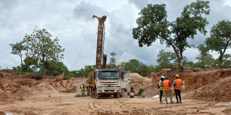 Peru Extends Controversial Permit for Informal Miners Amid Industry Tensions 4