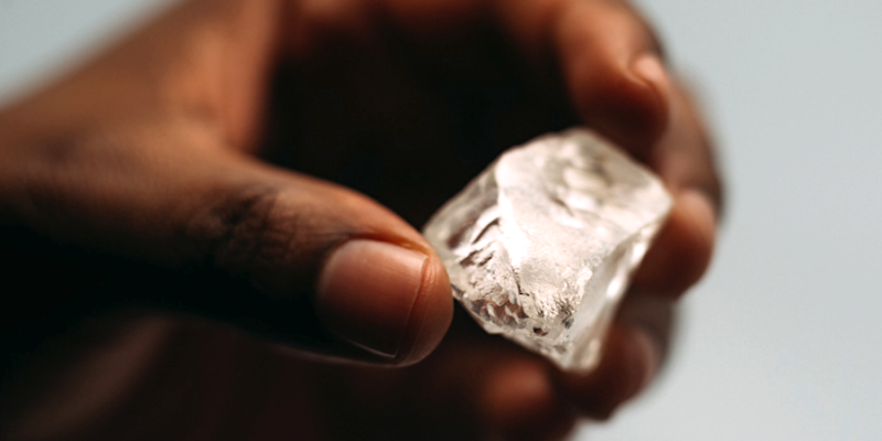 Angola Rules Out State Funding for Endiama’s De Beers Stake Purchase 4