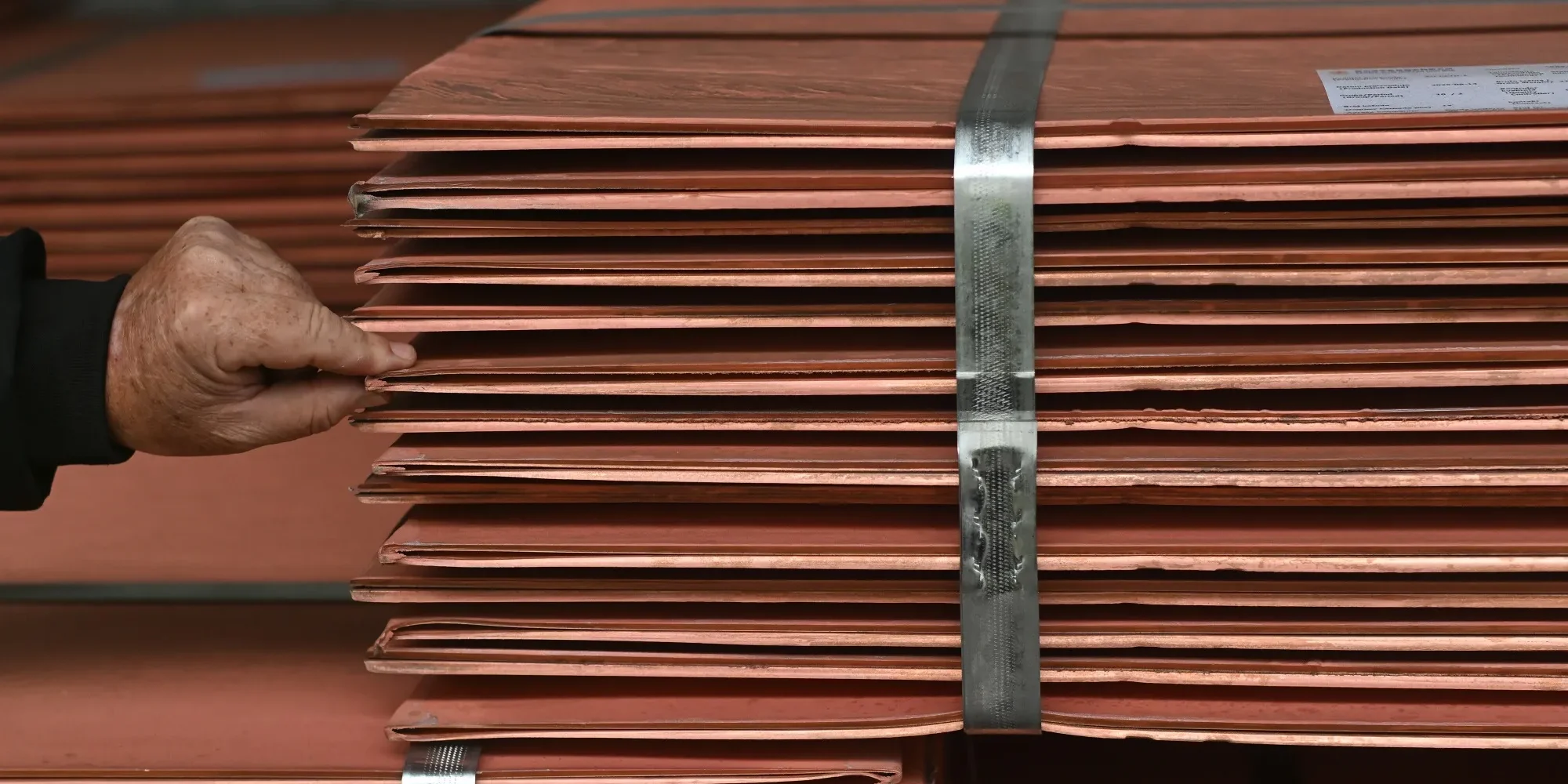 Chile Copper Output Drops 13.8% in April as Lower Ore Grades Hit Major Mines 1