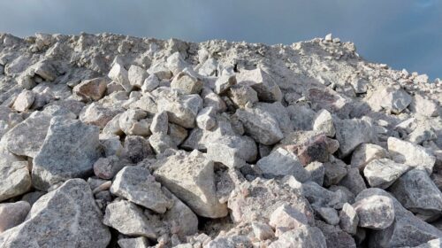 Zimbabwe Lithium Producer Suspends Operations Amid Ownership and Financial Disputes 2