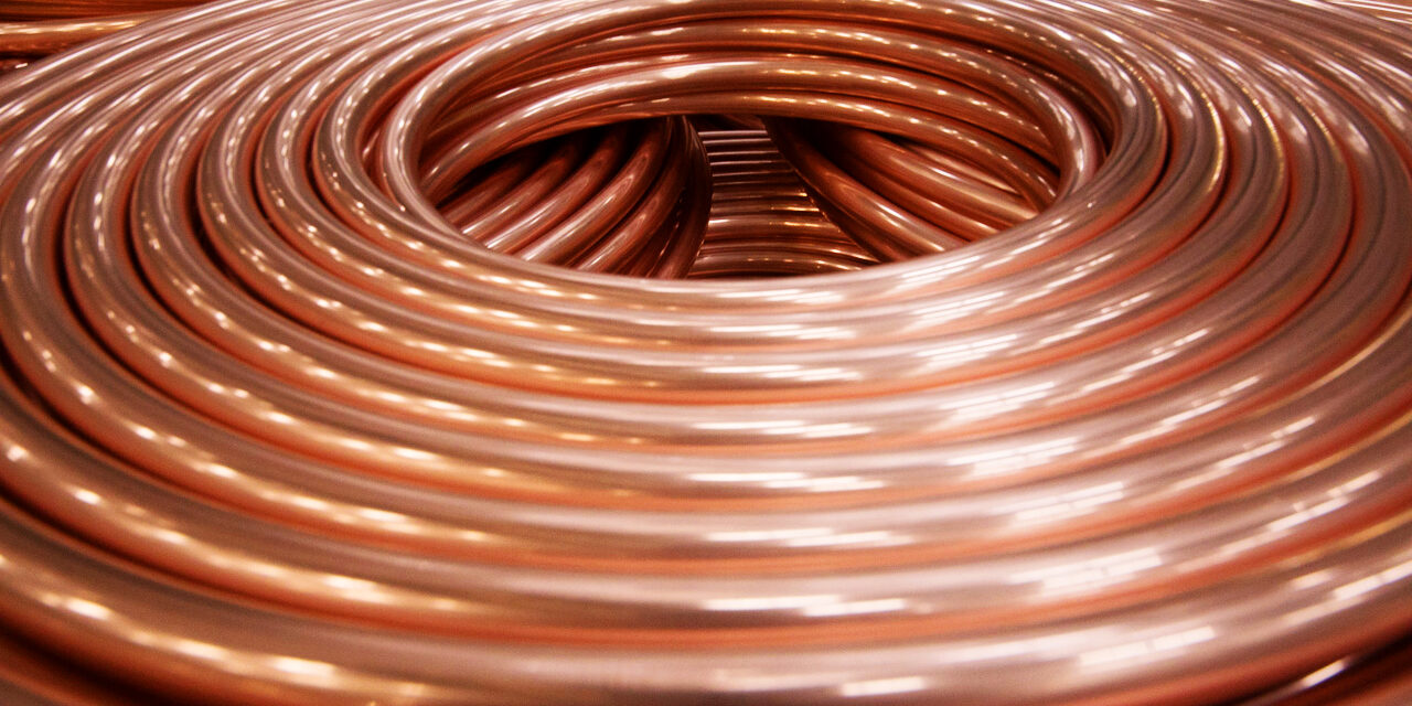 Copper Falls to US$13,981 as Rising LME Stocks Ease Supply Tightness 4